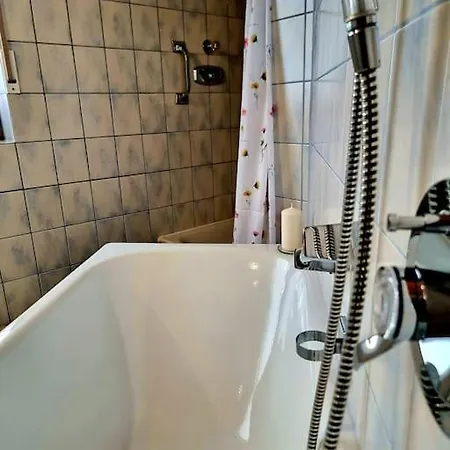 Tara - Ruhige Oase Nahe Frankfurt Am Main *